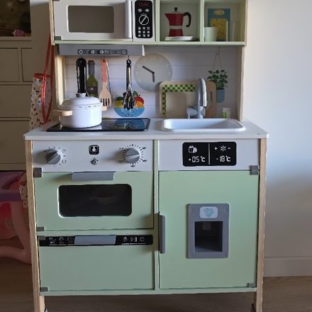 Cocinita de madera